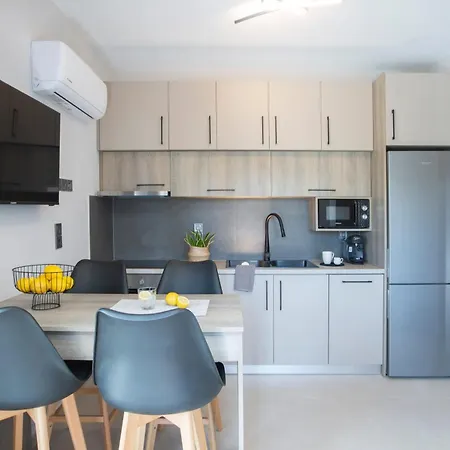 Staianna Suites-elegante Mouria *