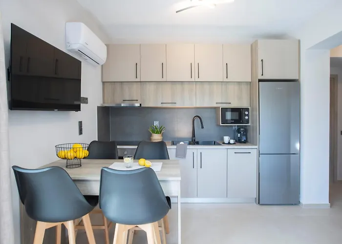 Staianna Suites-elegante Mouria *