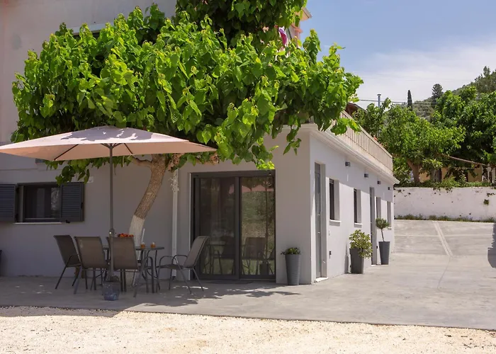 Lejlighed Staianna Suites-elegante Mouria